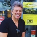 Bon Jovi abre restaurantes gratuitos para pessoas carentes.