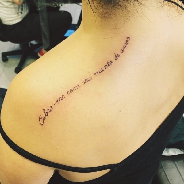 32 ideias de frases para tatuagem: escolha a sua inspiração!